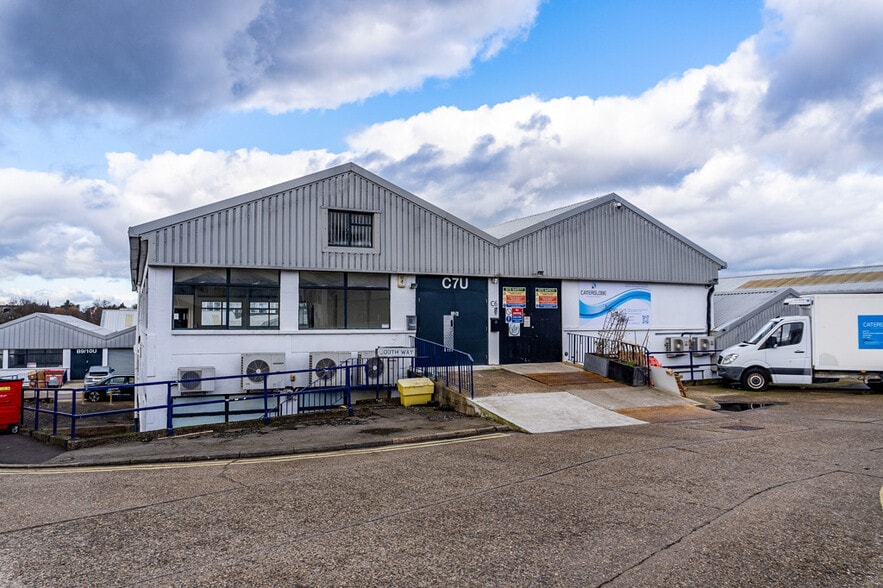 Bounds Green Rd, London to rent - Building Photo - Image 2 of 2