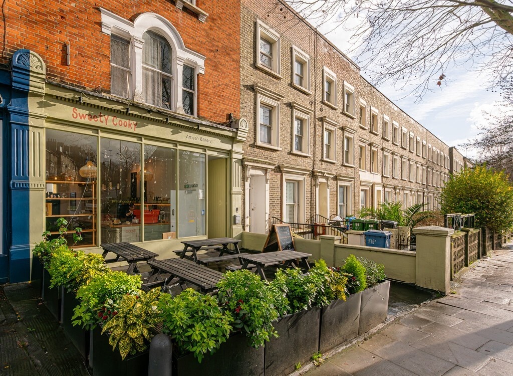 Junction Rd, London to rent Primary Photo- Image 1 of 2