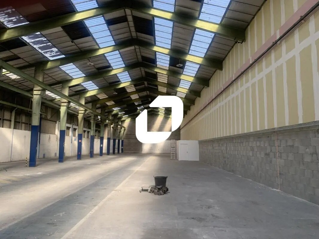 Light Industrial in Villeurbanne to rent Interior Photo- Image 1 of 7