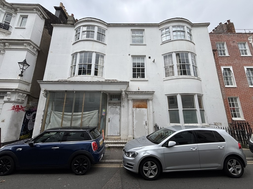 15 Ship St, Brighton to rent Building Photo- Image 1 of 8