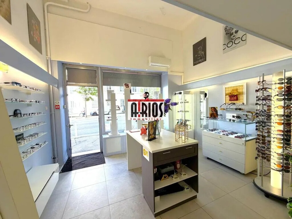 Location Commerce 32 m² - Photo 1