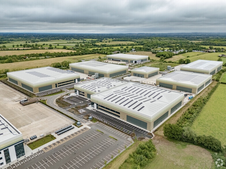 Indurent Park, Chippenham to rent - Aerial - Image 3 of 6