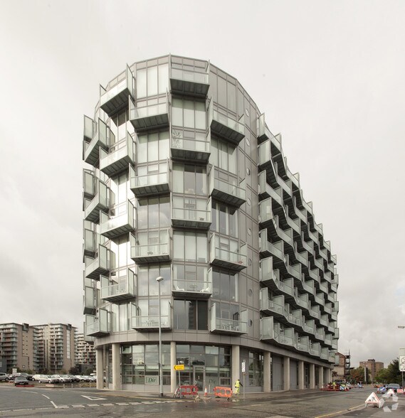 85 Greengate, Salford for sale - Primary Photo - Image 1 of 1