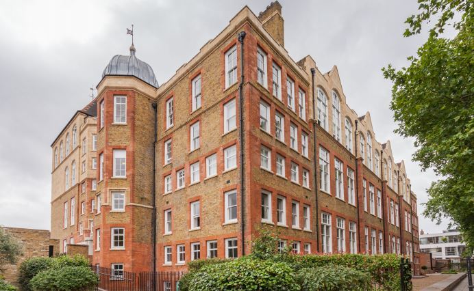 Kingsway Pl, London for rent - Building Photo - Image 1 of 11