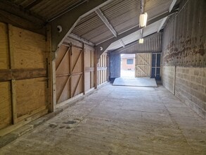 Mountains Rd, Great Totham to rent Interior Photo- Image 2 of 2