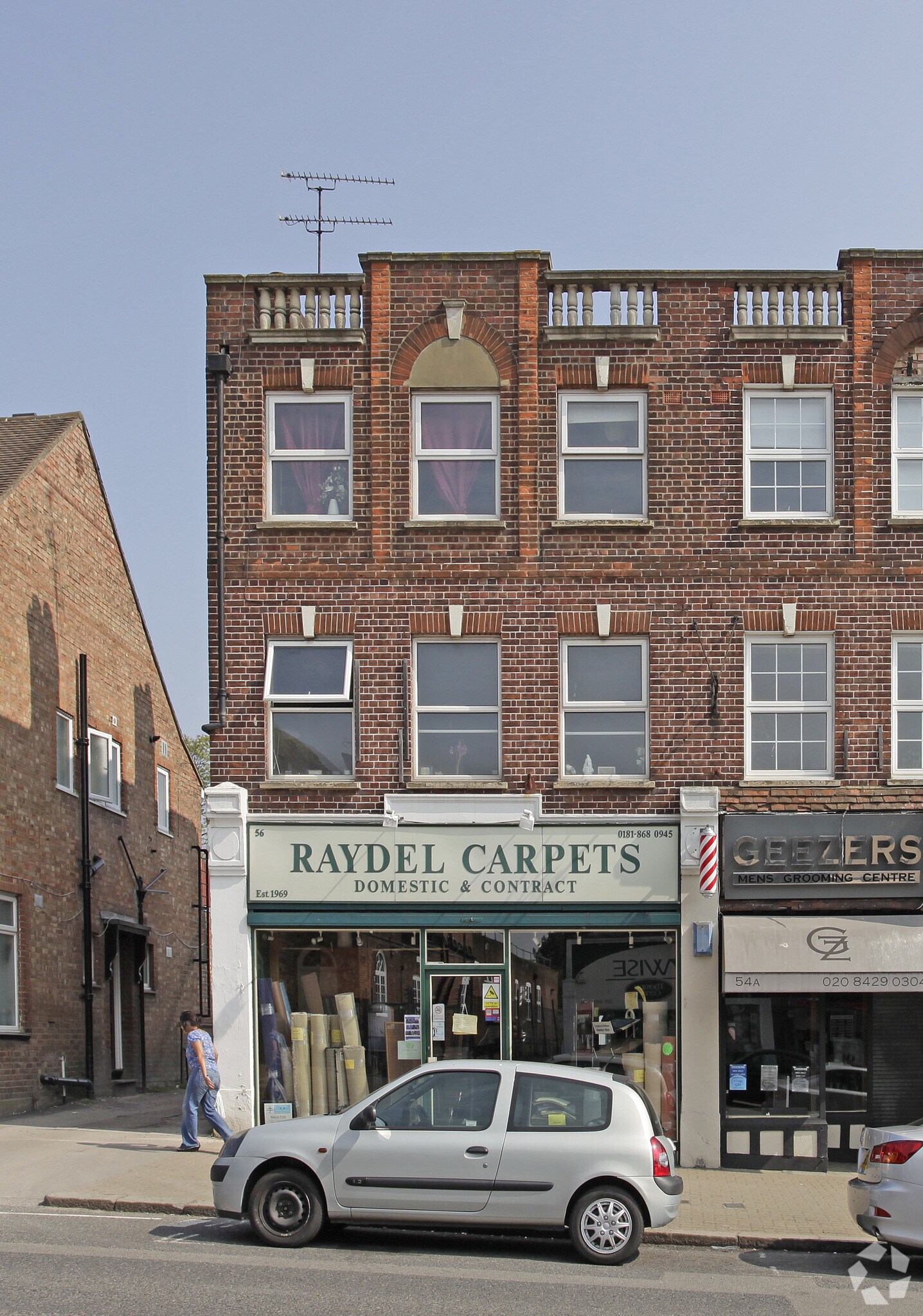 56 Bridge St, Pinner for sale Primary Photo- Image 1 of 1