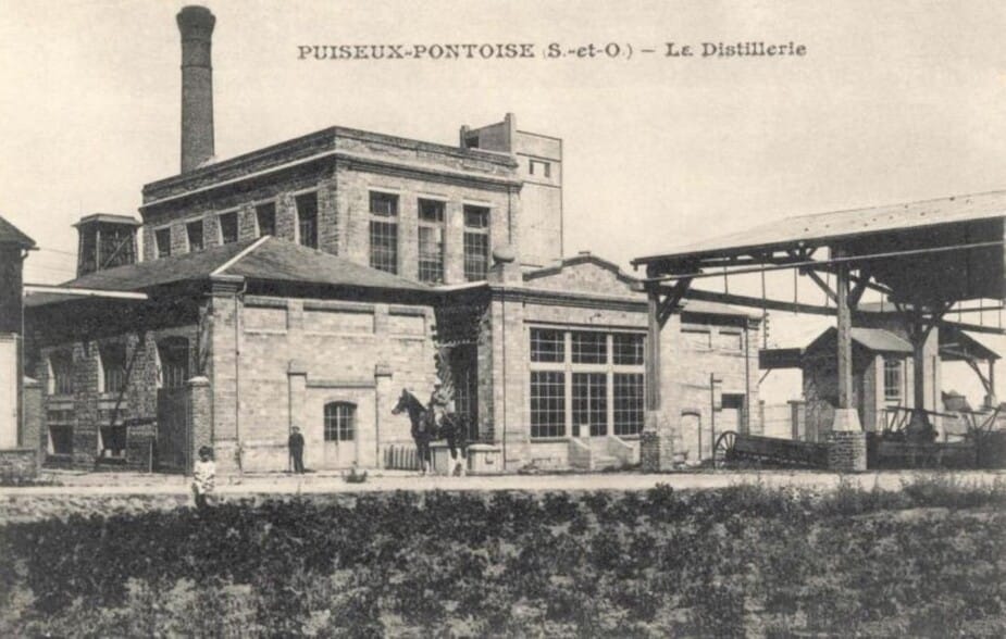 Light Industrial in Puiseux-Pontoise to rent - Building Photo - Image 2 of 5