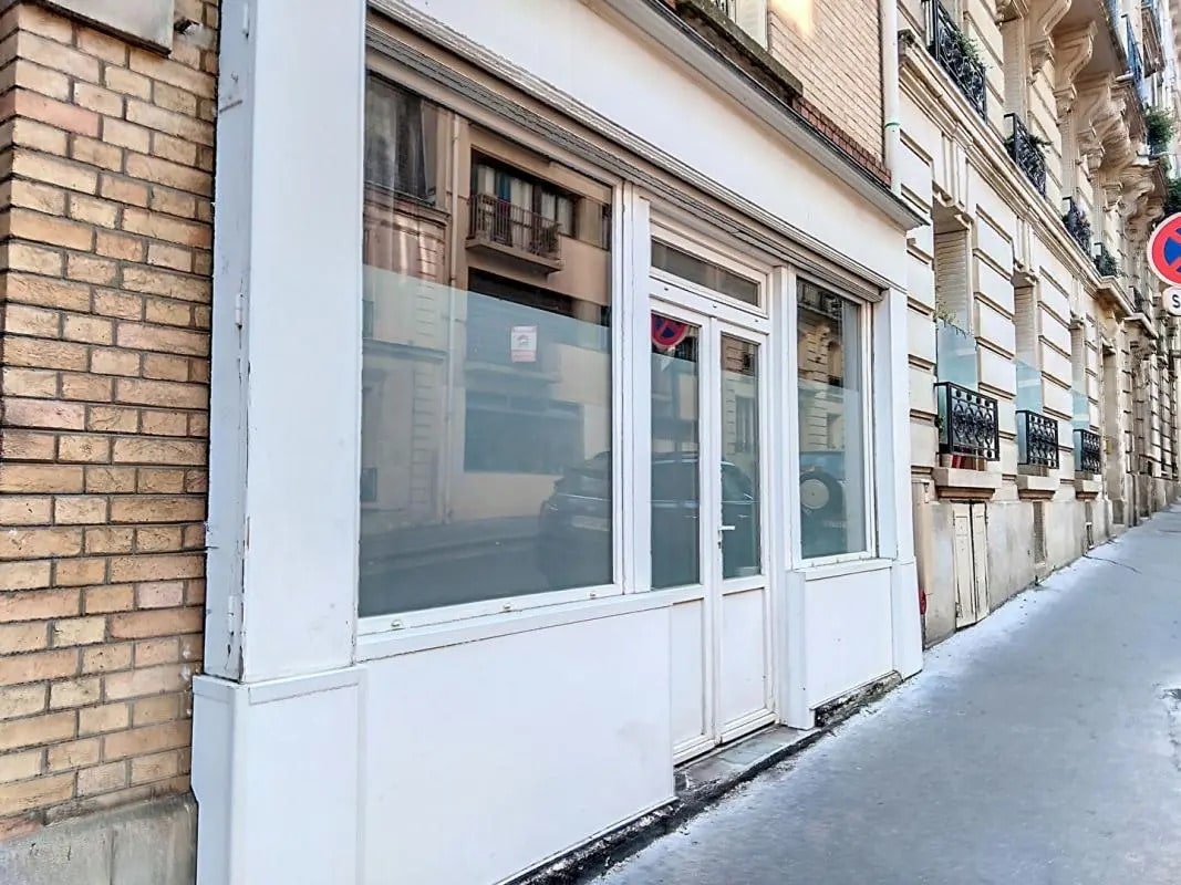 Build-to-Rent in Paris for sale Building Photo- Image 1 of 4