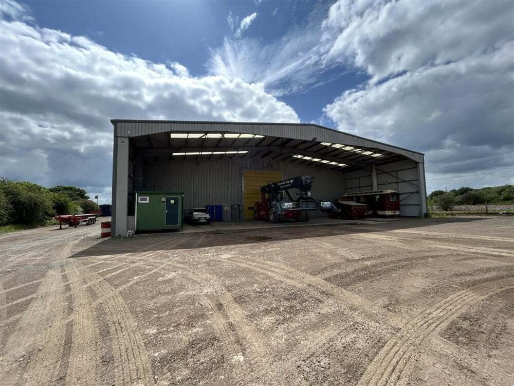 Mallard Park Bourne Road, Essendine to rent Building Photo- Image 1 of 3