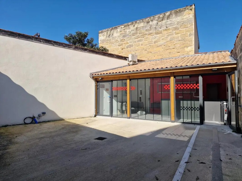 Vente Commerce 225 m² - Photo 1