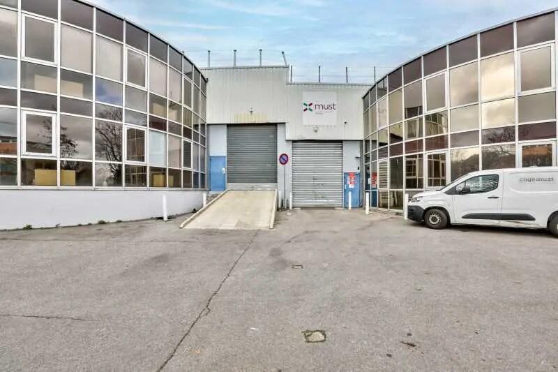 Light Industrial in Fontenay-sous-Bois to rent - Building Photo - Image 3 of 20