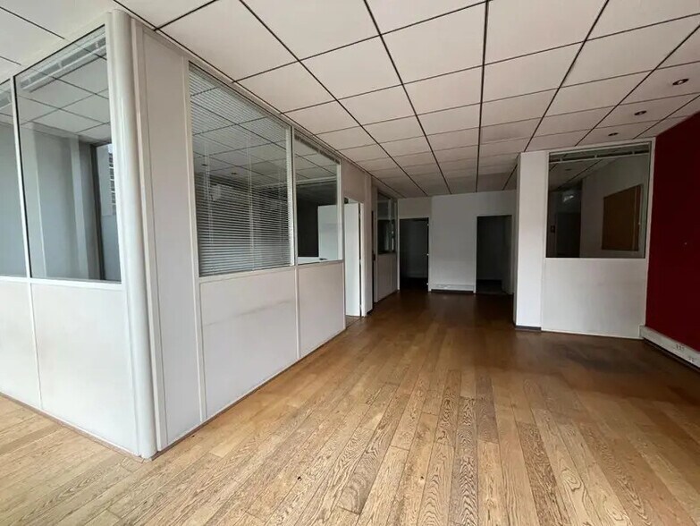 Office in Lyon to rent - Interior Photo - Image 2 of 10