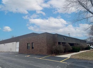 12665 W Townsend St, Brookfield, WI for rent Building Photo- Image 1 of 7