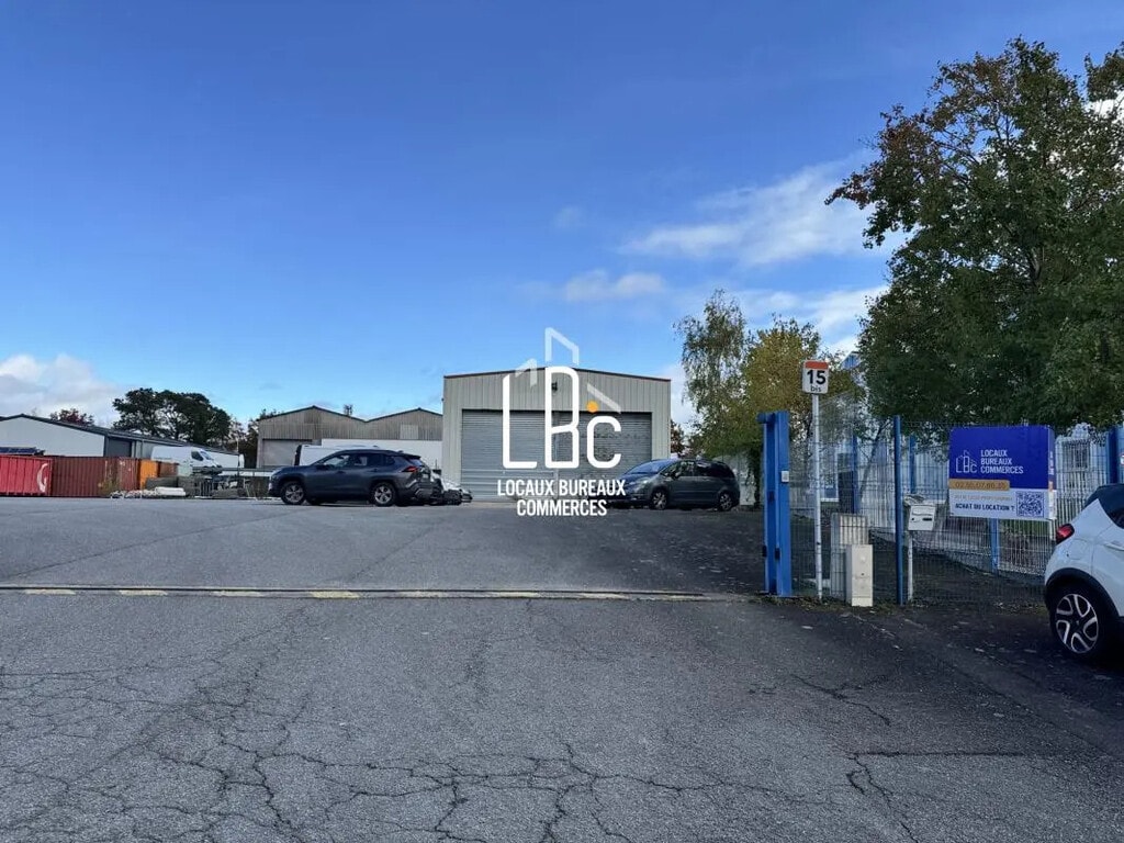 Vente Entrepôt 240 m² - Photo 1