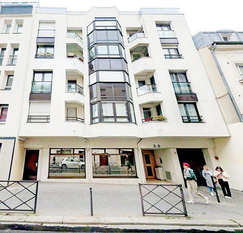 Office in Paris for sale Building Photo- Image 1 of 13