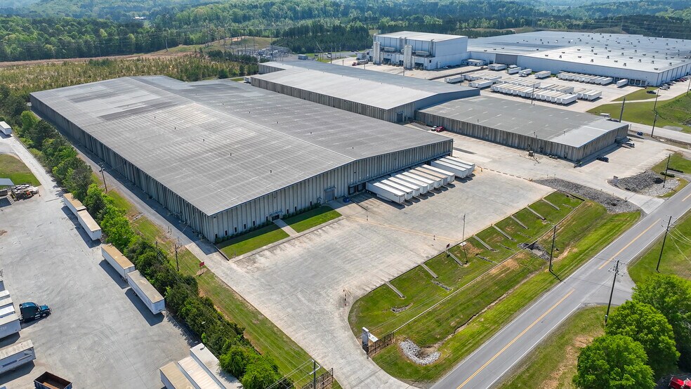 1001 Enterprise Dr, Dalton, GA for sale - Building Photo - Image 2 of 5