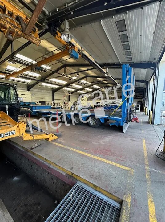 Light Industrial in Saint-Herblain to rent Building Photo- Image 1 of 6