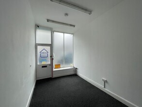 42 King St, Blackburn to rent Interior Photo- Image 1 of 2
