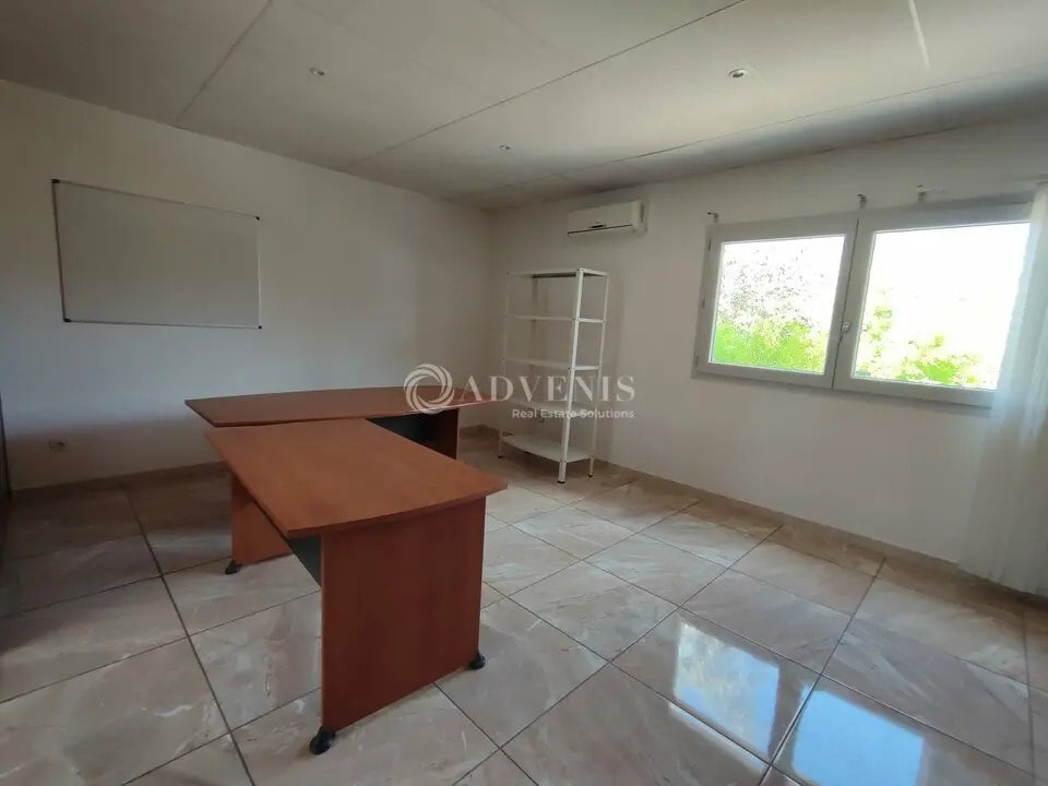 Location Bureaux 38 m² - Photo 1