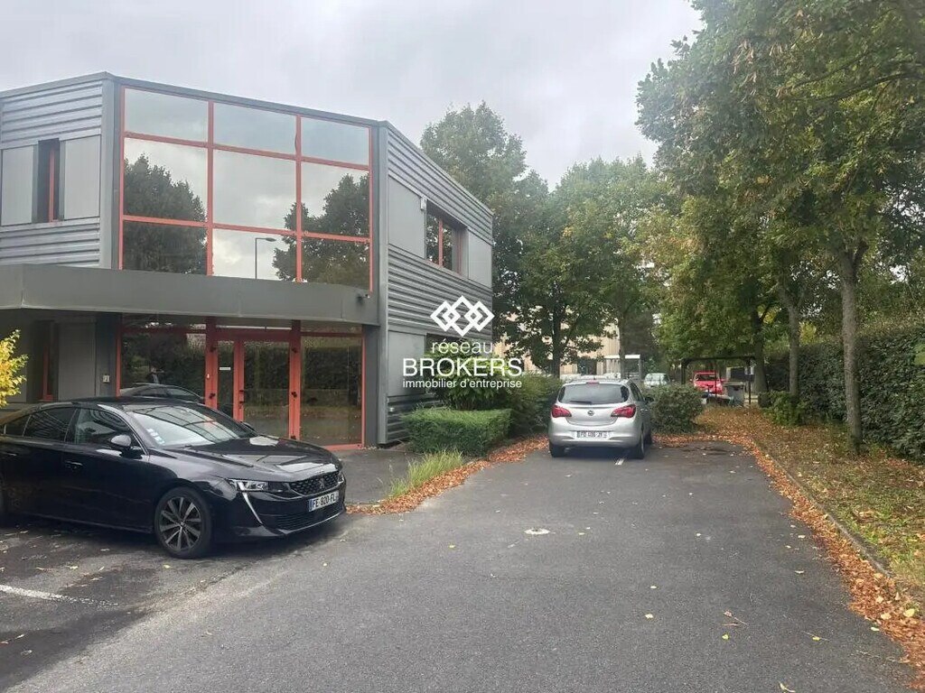 Vente Local d'activités 2 280 m² - Photo 1