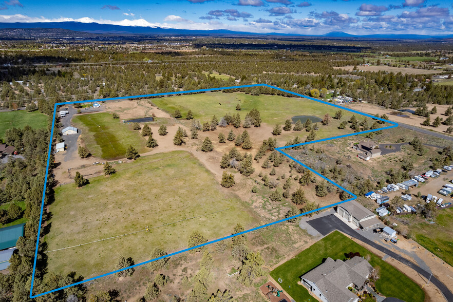 62920 Dickey Rd, Bend, OR for sale - Aerial - Image 3 of 32