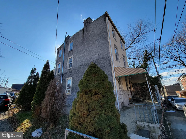 4441 Elizabeth St, Philadelphia, PA for sale - Building Photo - Image 3 of 35