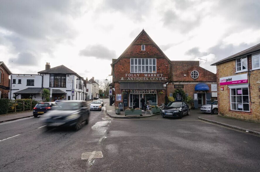College St, Petersfield for sale - Interior Photo - Image 1 of 1