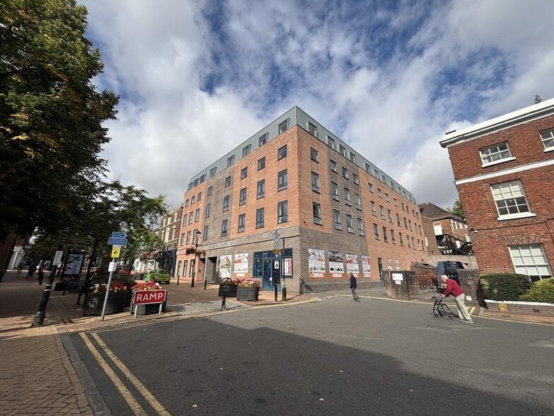 47 Ironmarket, Newcastle Under Lyme to rent - Building Photo - Image 1 of 15