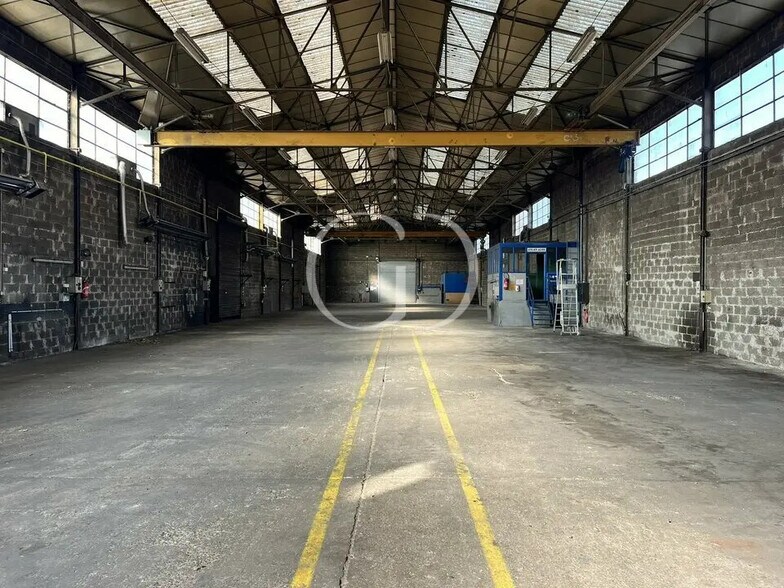 454 Chemin Du Champ De Lière, Rillieux-la-Pape for sale - Building Photo - Image 2 of 6