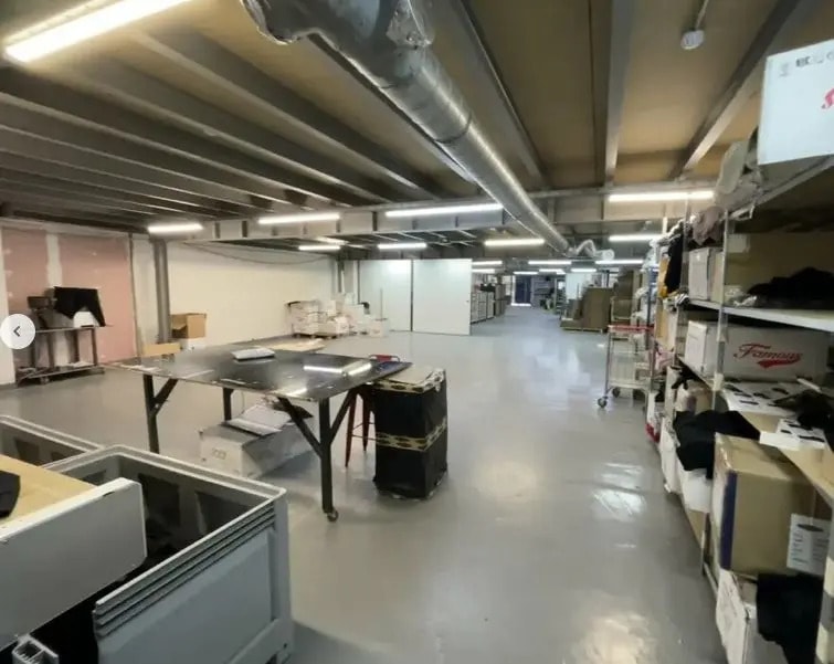 Vente Local d'activités 500 m² - Photo 1