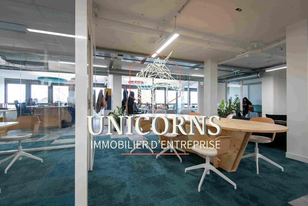 Location Bureaux 499 m² - Photo 1