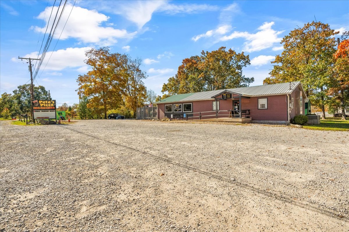 852 Southern Hwy, Mineral Wells, WV for sale Primary Photo- Image 1 of 1