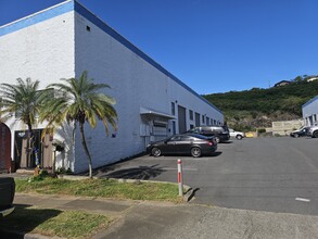 99-930 Iwaena St, Aiea, HI for rent Building Photo- Image 1 of 15