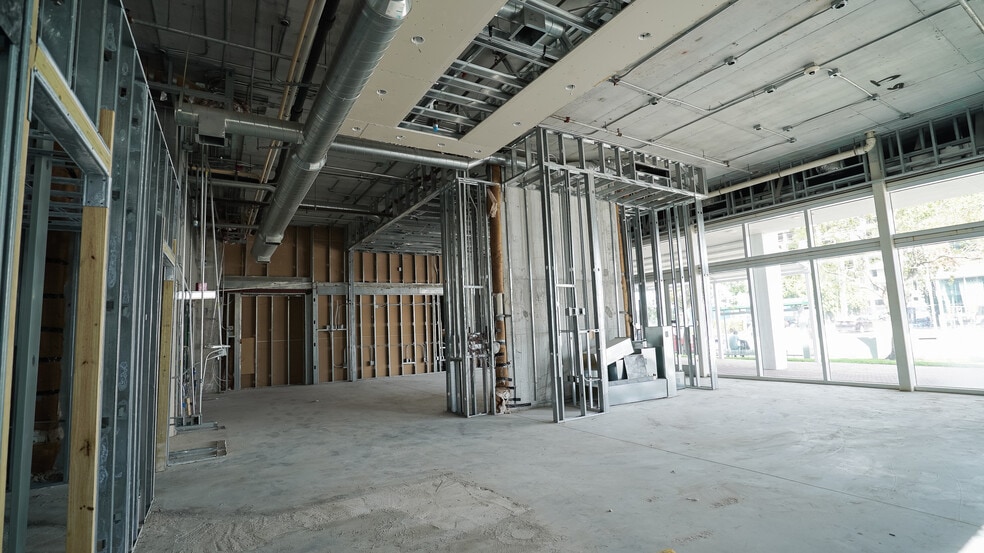 2700 N Miami Ave, Miami, FL to rent - Interior Photo - Image 3 of 16