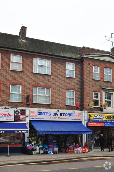 104 High St, Ilford for sale - Primary Photo - Image 1 of 1