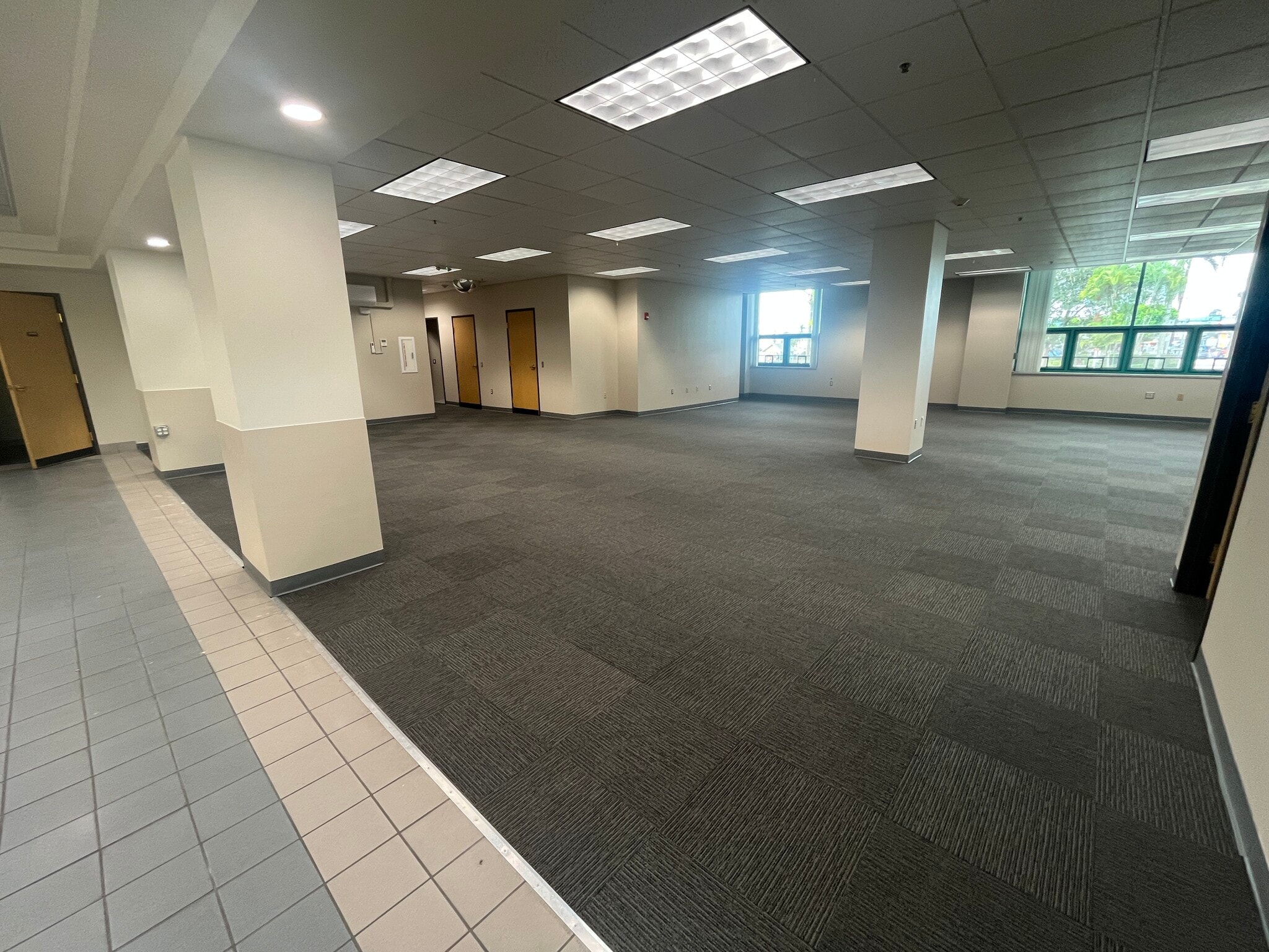 355 Kinoole St, Hilo, HI to rent Interior Photo- Image 1 of 8