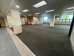 355 Kinoole St, Hilo, HI to rent Interior Photo- Image 1 of 8