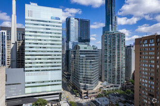 655 Bay St, Toronto, ON - aerial  map view