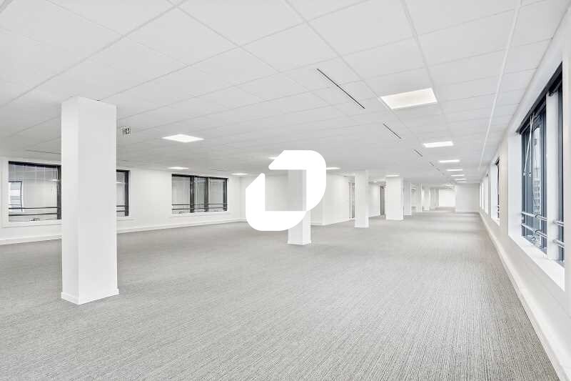 Office in Rueil-Malmaison to rent - Interior Photo - Image 3 of 18