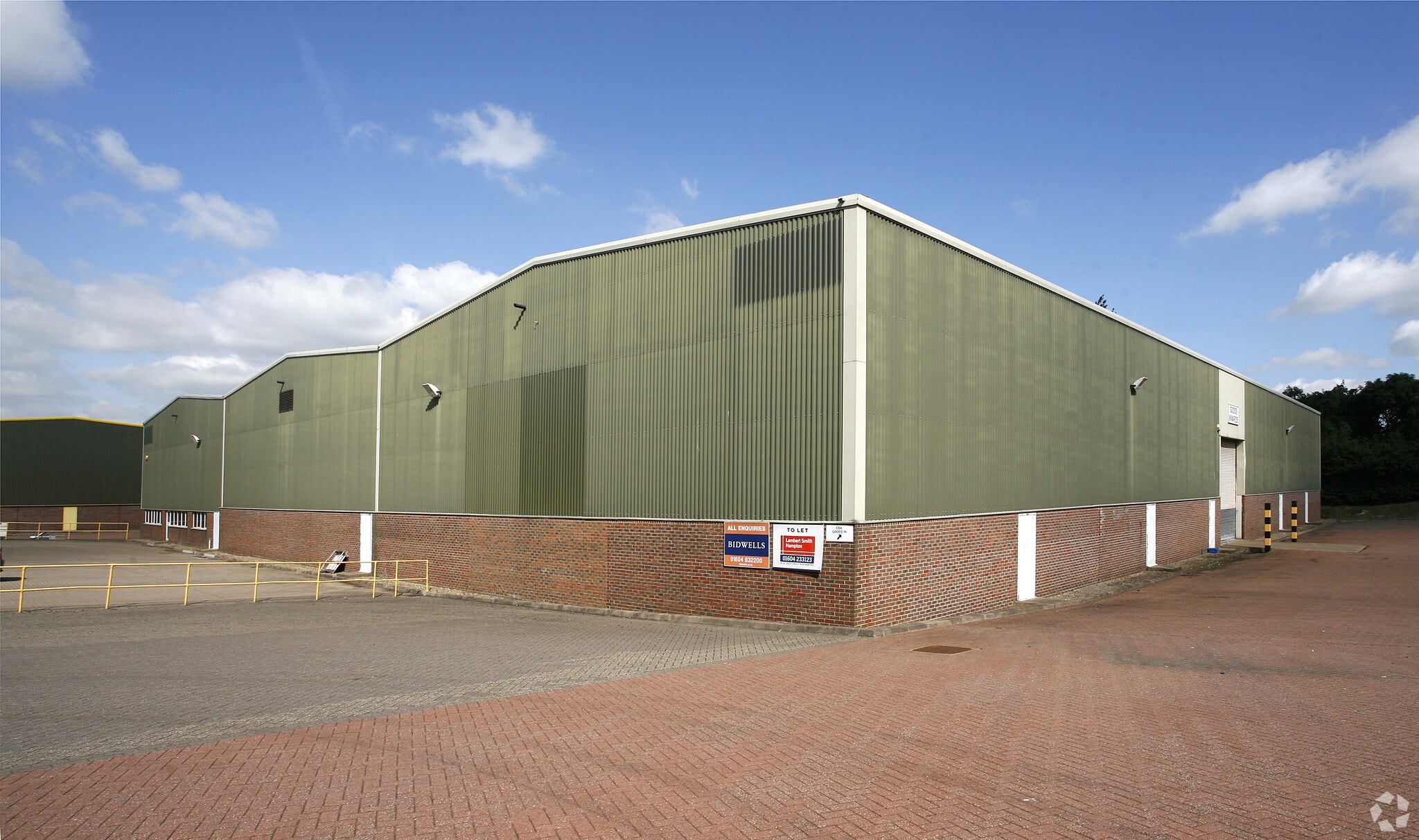 Sopwith Way, Daventry to rent Primary Photo- Image 1 of 3
