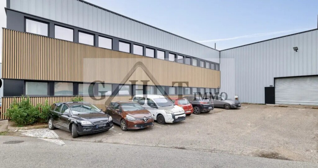 Location Bureaux 1 834 m² - Photo 1