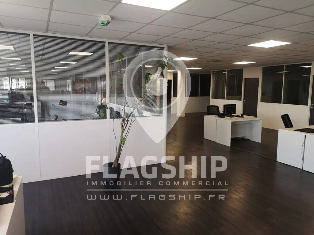 Vente Bureaux 613 m² - Photo 1