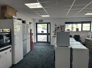 Bickland Water Rd, Falmouth to rent Interior Photo- Image 1 of 2