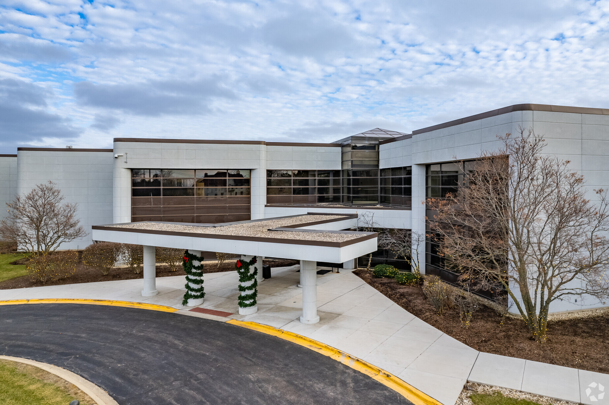 2501 N Barrington Rd, Hoffman Estates, IL for sale Building Photo- Image 1 of 1