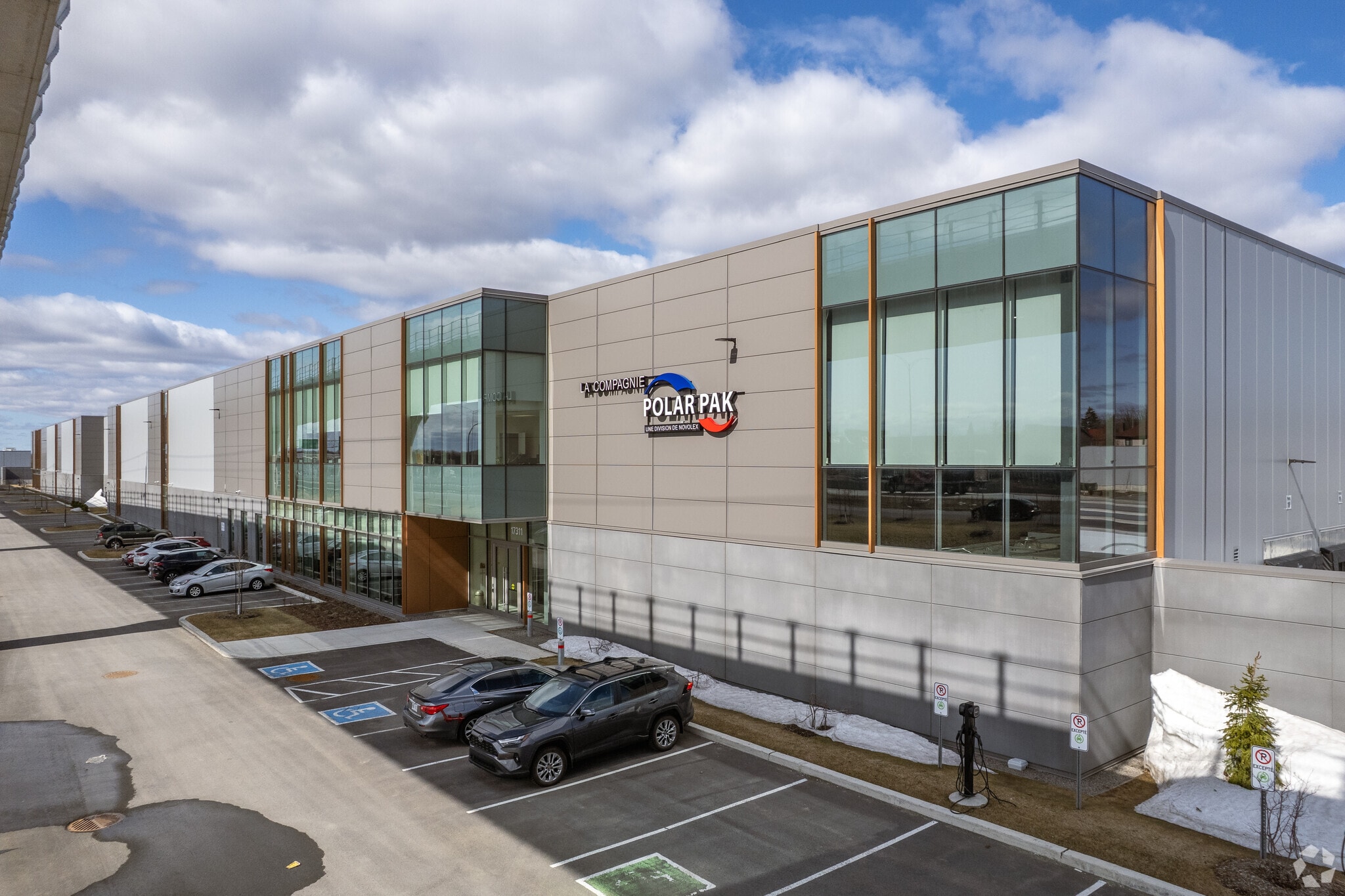 Aut Transcanada, Kirkland, QC to rent Building Photo- Image 1 of 21