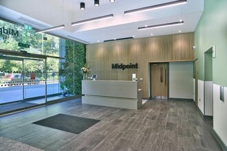 Alencon Link, Basingstoke to rent Interior Photo- Image 1 of 5