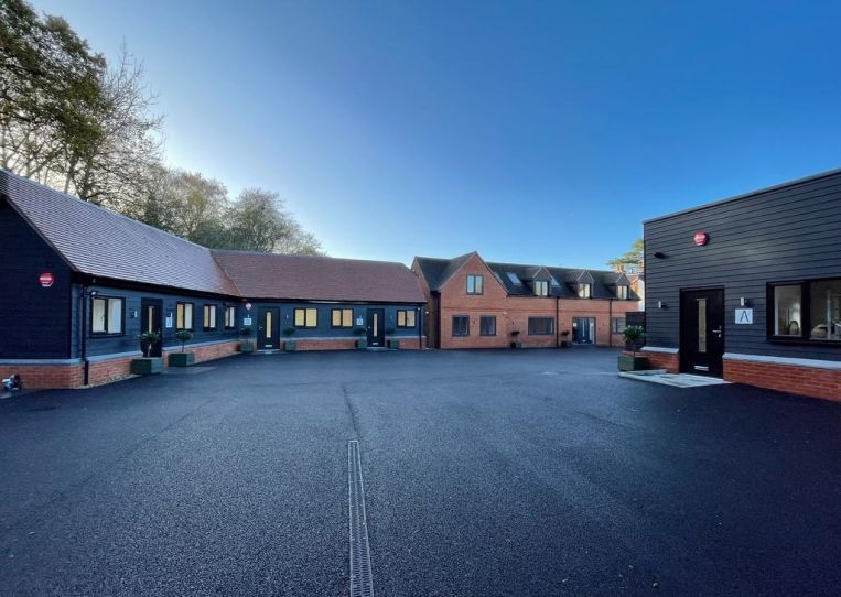 299A Connaught Rd, Brookwood for sale Primary Photo- Image 1 of 1