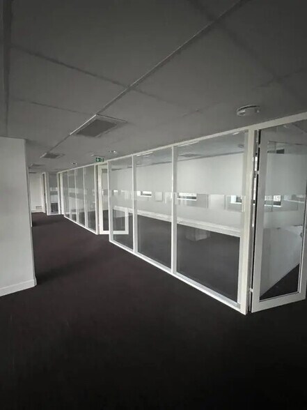 36 Avenue Pierre Brossolette, Malakoff to rent - Interior Photo - Image 3 of 9