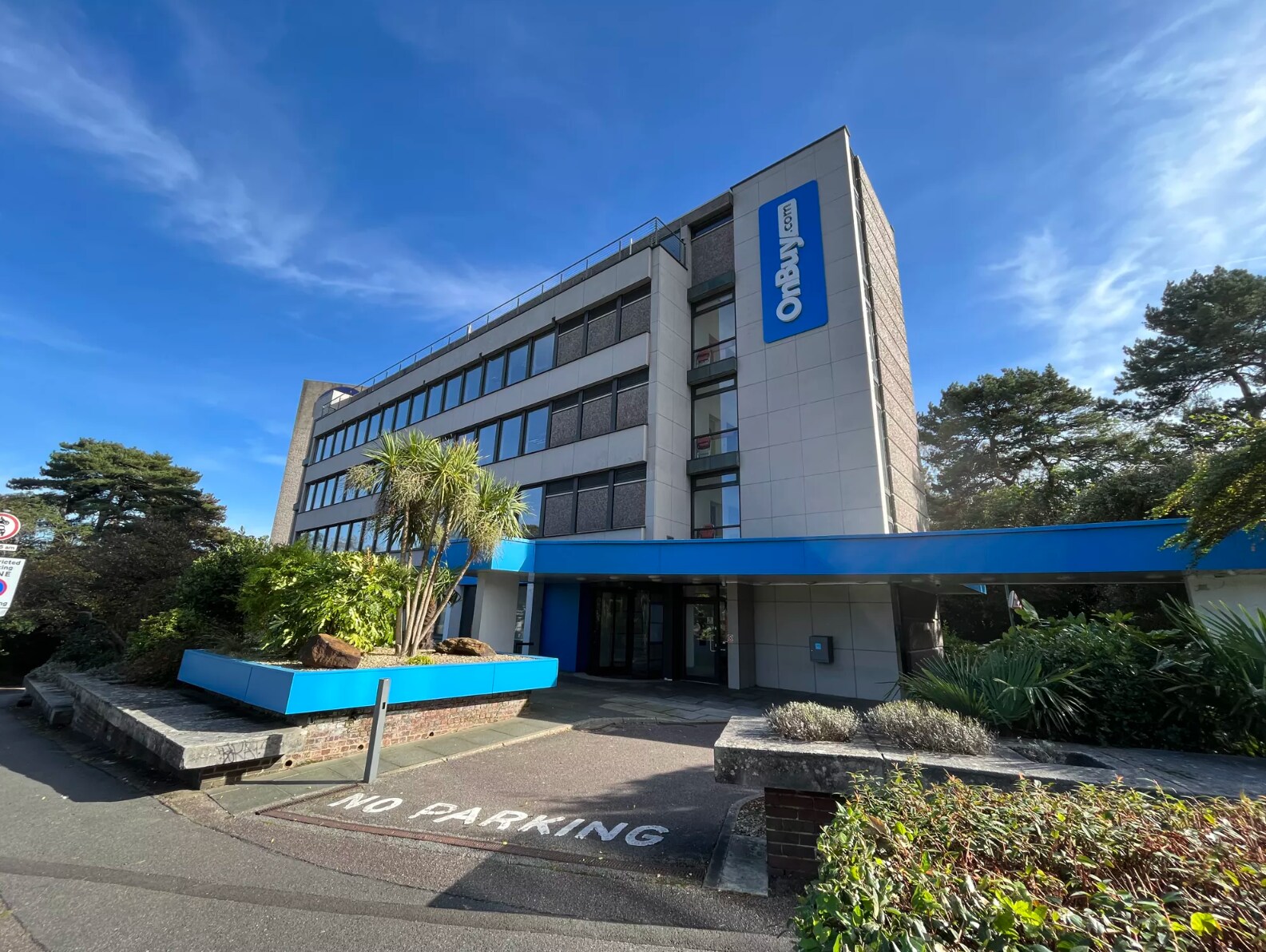 12-14 Dean Park Cres, Bournemouth to rent Building Photo- Image 1 of 14