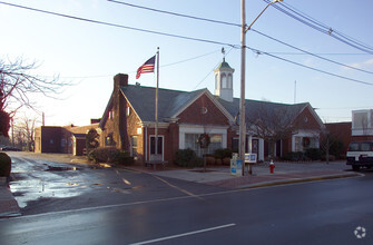 319 Main St, Hyannis, MA for sale Primary Photo- Image 1 of 1